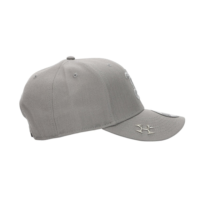 LOGO CHARM CAP GRAY
